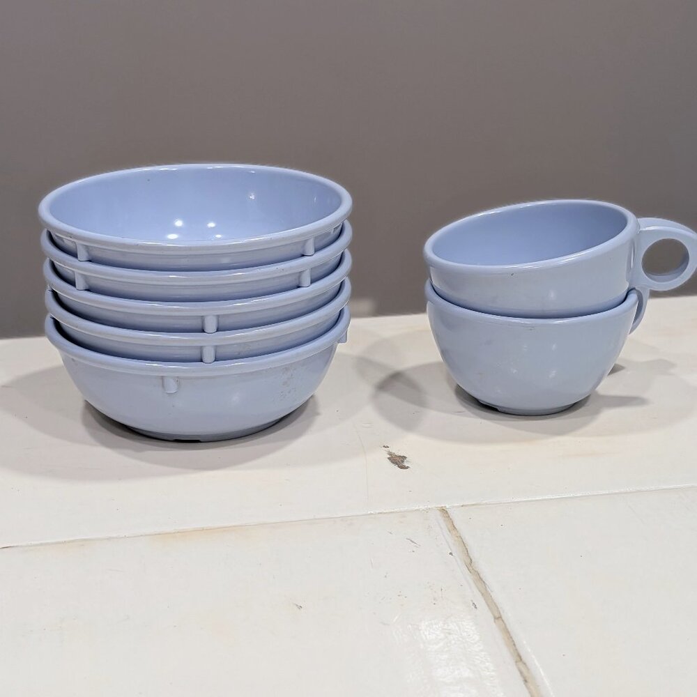 VTG Lot of 7 Dallas Ware Lavendar Bowls Mugs Melamine Toleware Dishes USA MCM
